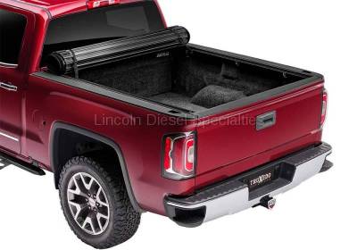 TRUXEDO - TRUXEDO SENTRY CT,  GM/Duramax Hard Rolling Truck Bed Tonneau Cover, 6.6ft. (2001-2007) - Image 2
